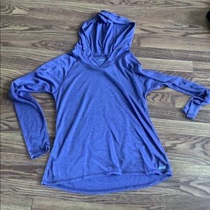 Athletic pull over